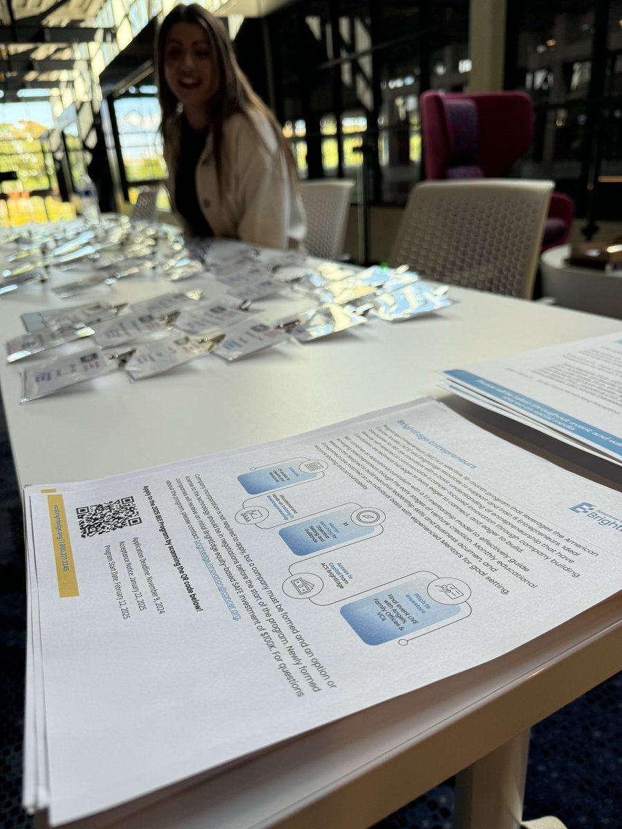 AlicePomponio's tweet photo. Empowering innovation in women’s health includes empowering the women themselves. @NIH @theNCI @AmericanCancer. So proud of Team BrightEdge for planning this event and #buildingbrighter for the future @NCIDirector @CMAnnunziata @ACS_Research https://t.co/rZCMDqhW1p