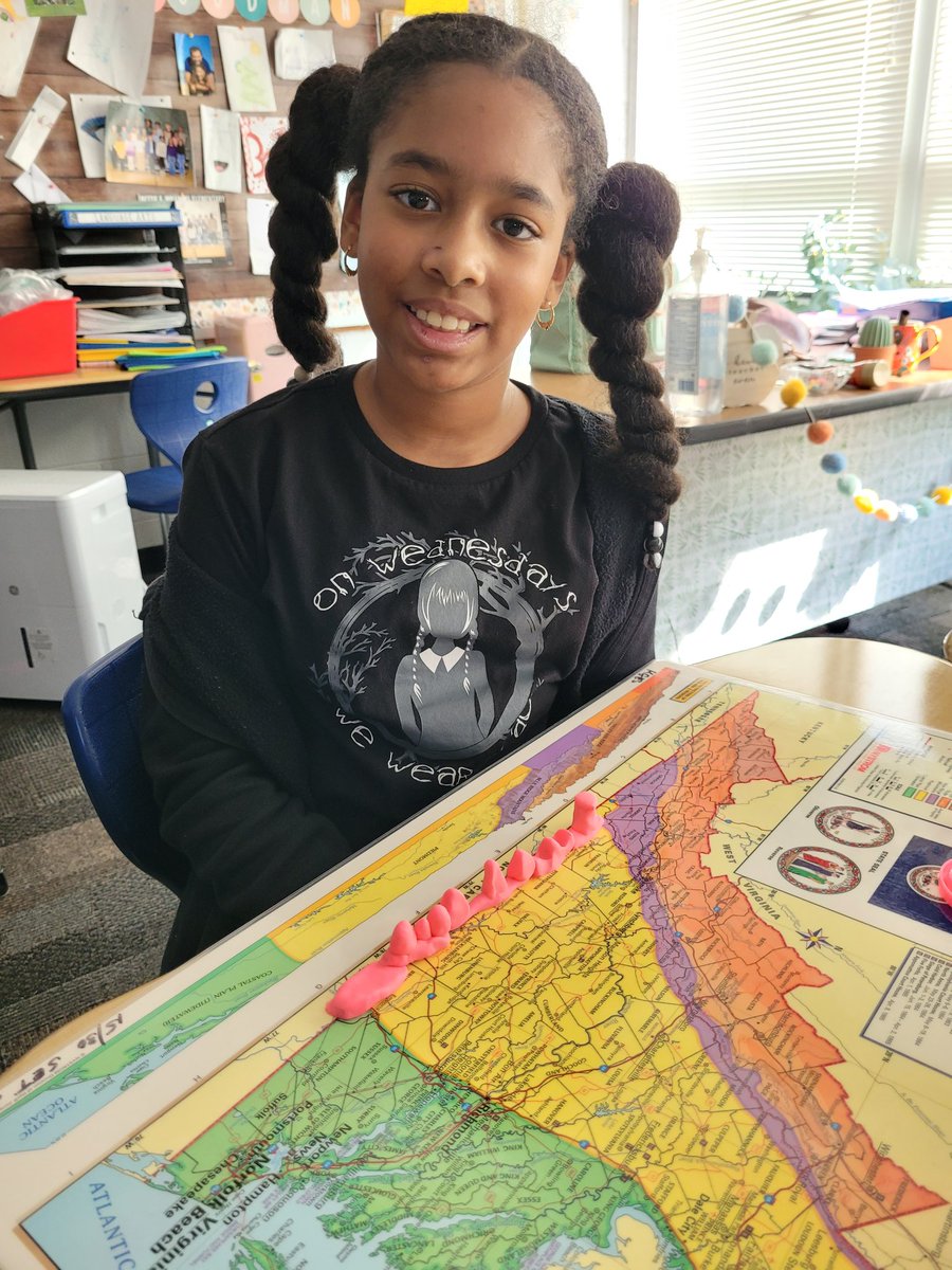 NuckolsNews (@nuckolsnews) on Twitter photo Exploring Virginia Topography with 4th Graders by studying maps and creating models of land features throughout the regions of our state. <a href="/VBGifted/">VBCPS Office of Gifted Programs</a> Exploring Virginia Topography with 4th Graders by studying maps and creating models of land features throughout the regions of our state. <a href="/VBGifted/">VBCPS Office of Gifted Programs</a>