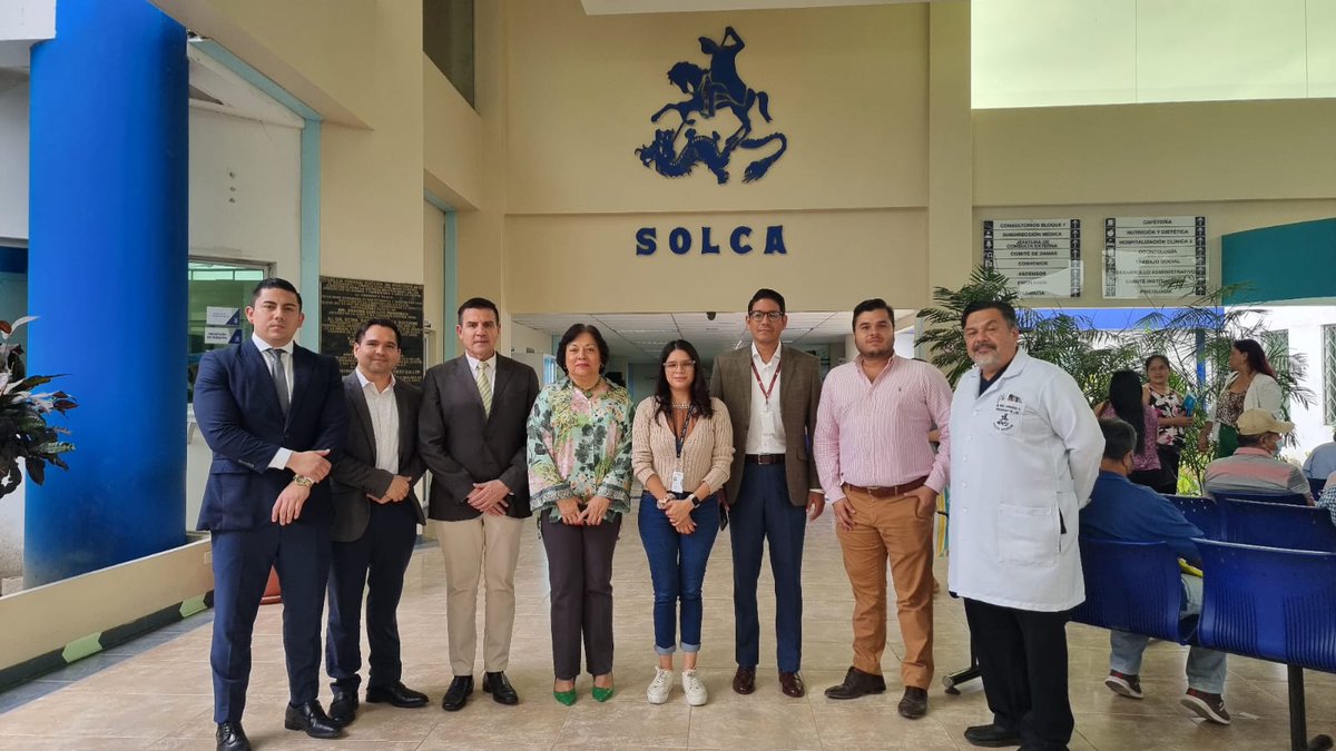 IESS_Manabi's tweet photo. #IESSteInforma | @Francisca_LeonV, directora del @IESS_SSC, y autoridades del @IESS_Manabi recorrieron las áreas de Quimioterapia, Radiología, Hospitalización y UCI Pediátrico de @Solca_Manabi para constatar la atención que reciben los pacientes derivados de la institución.🤝🏥 https://t.co/wpOqjrONrR