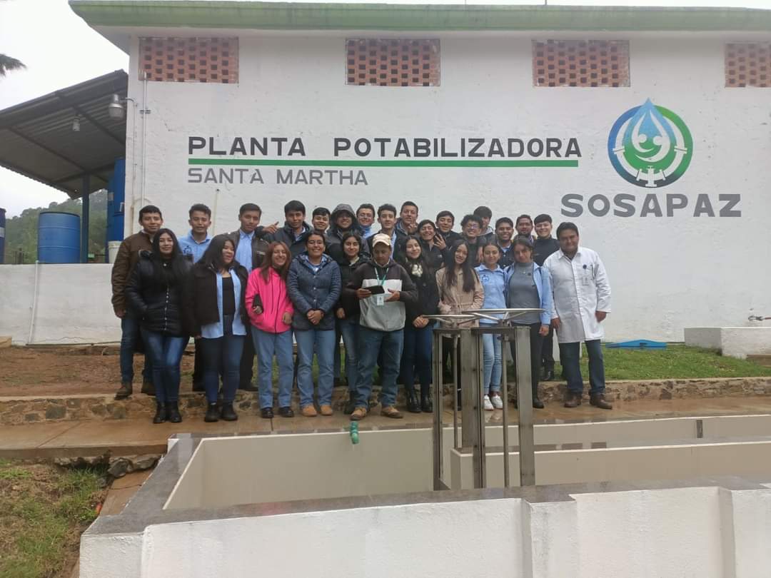 SOSAPAZ_'s tweet photo. Recibimos con gran entusiasmo a los alumnos de la carrera en 👷🏻👷🏻♂️Ingeniería Industrial del TECNM - Zacatlán en nuestra Planta Potabilizadora y de Tratamiento de Aguas Residuales 💧♻️ quienes comprendieron el Ciclo Urbano del Agua. 🌍💙
#Sosapaz #CulturaDelAgua #ITSSNP https://t.co/U0YGcQX9YN