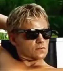qibli22's tweet photo. @arthursspoon he’s so silly. marc warren… https://t.co/whElHwc3RQ