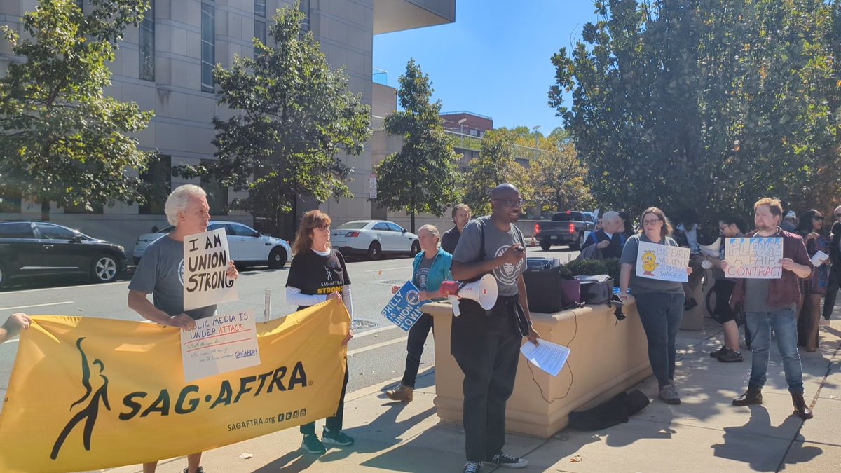 It's always a good day to stand with <a href="/WHYYunion/">WHYY Union</a>, but today was an especially beautiful one. 
💛 
#UnionStrong #SAGAFTRA