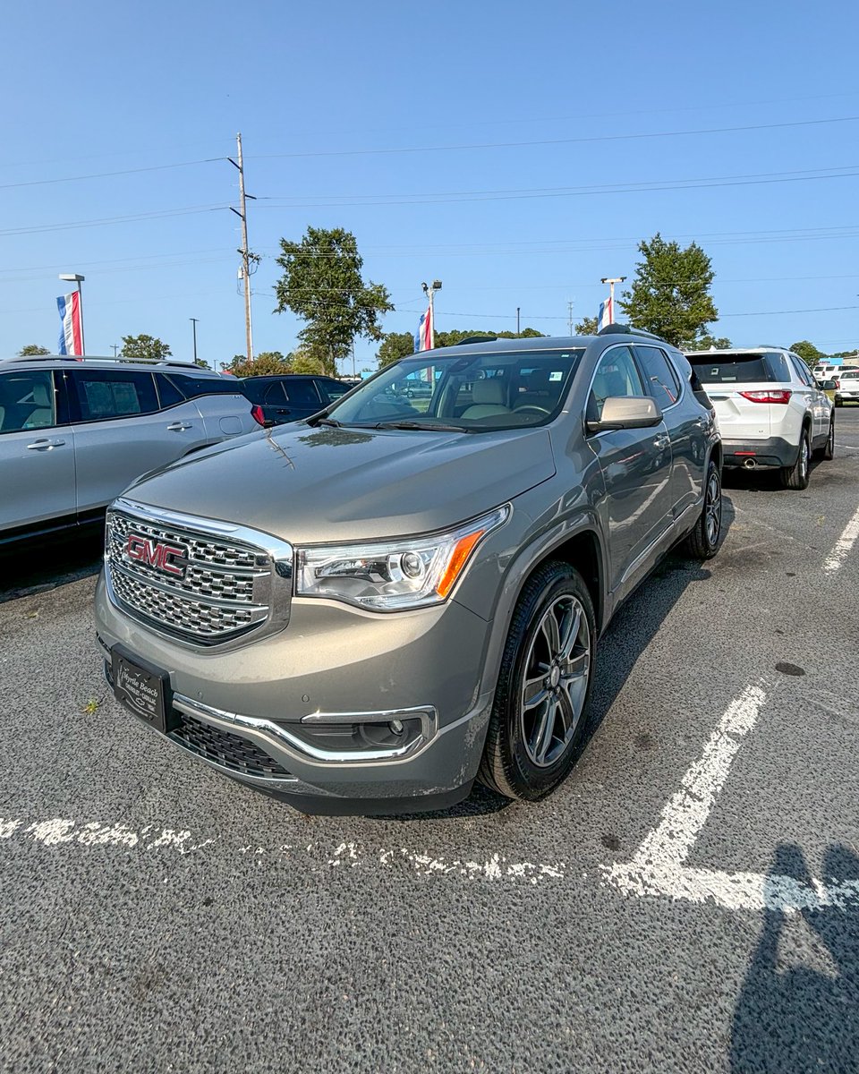 MBCC1785's tweet image. Looking for a reliable vehicle that has low miles and optional third row seating? The 2019 @gmc Acadia may be for you! Come down to the dealership today to take this beauty for a test drive or give us a call!

#myrtlebeachchevroletcadillac #gmc #thirdrowseating #lowmileage