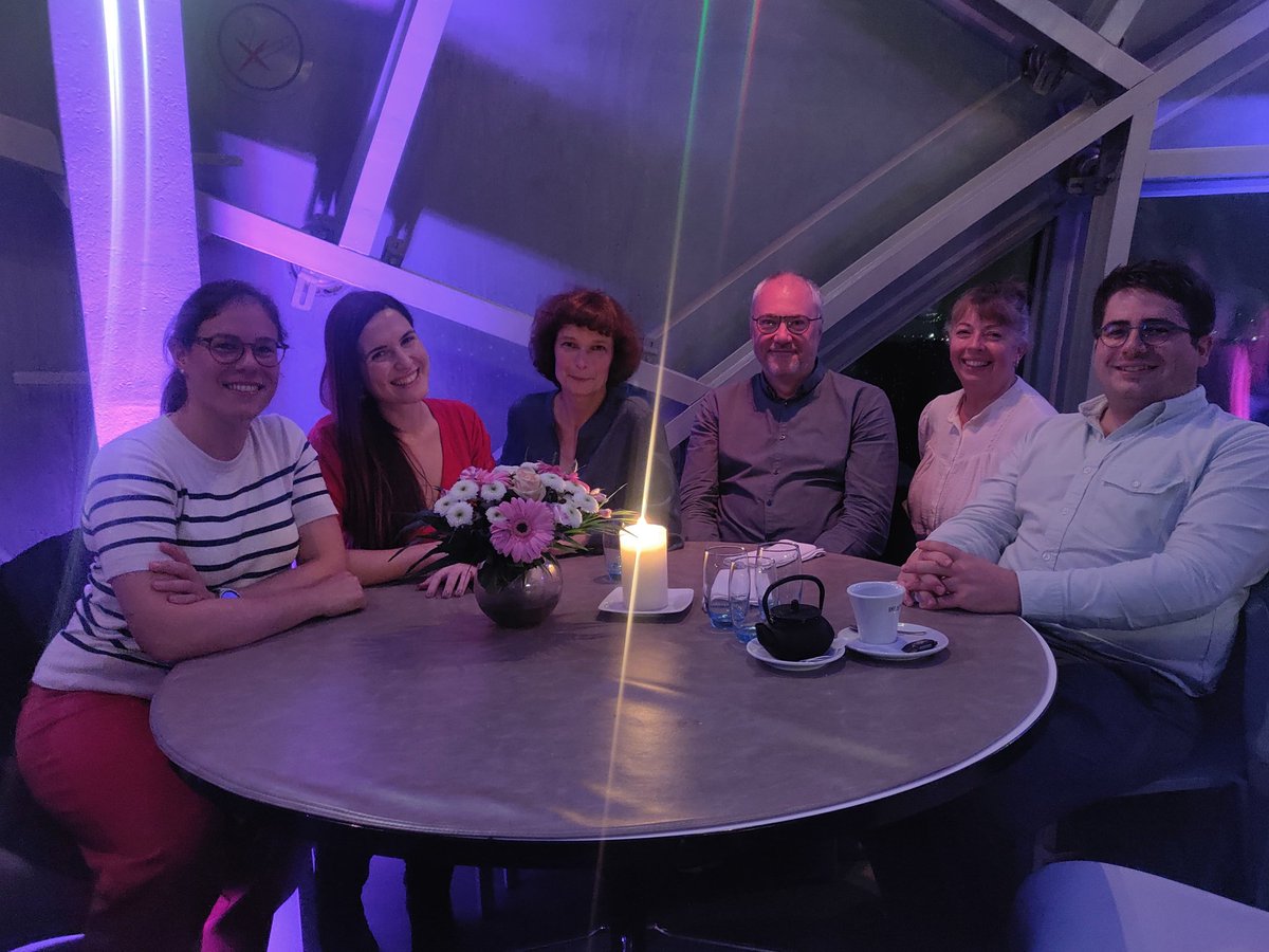 Anouk Goudsmit (@anoukgoudsmit) on Twitter photo The Thoracic Oncology Team of the <a href="/JulesBordet/">Institut Jules Bordet Instituut</a> at the gala dinner of "Les cours du GOLF" ๐ซ Everything you need to know about #LungCancer in 3 days, organized by the @SPLF. The Thoracic Oncology Team of the <a href="/JulesBordet/">Institut Jules Bordet Instituut</a> at the gala dinner of "Les cours du GOLF" ๐ซ Everything you need to know about #LungCancer in 3 days, organized by the @SPLF.