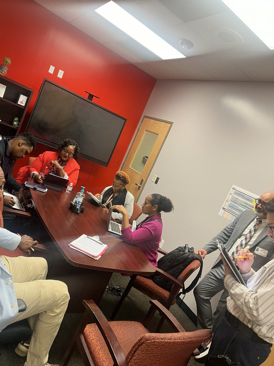 Leigha_Curry7's tweet image. Together, we can overcome challenges, celebrate achievements, and create a future filled with hope and opportunity. Each step forward strengthens our bond, reminding us that when we unite in purpose, we flourish as individuals and as a collective! #BetterTogether #EliteAchievers