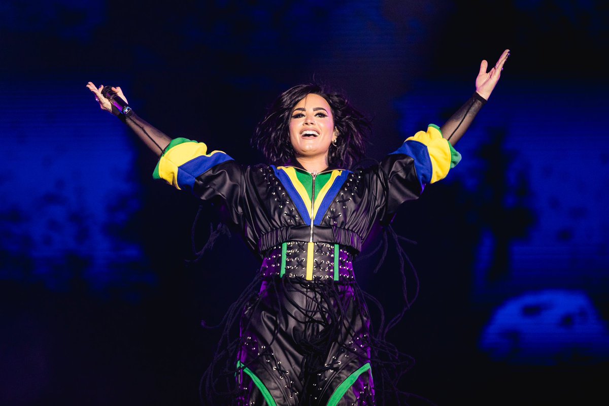 portallovato's tweet photo. Avisa que os lovatics brasileiros voltaram! 🗣️ https://t.co/cFFBYjZrDU