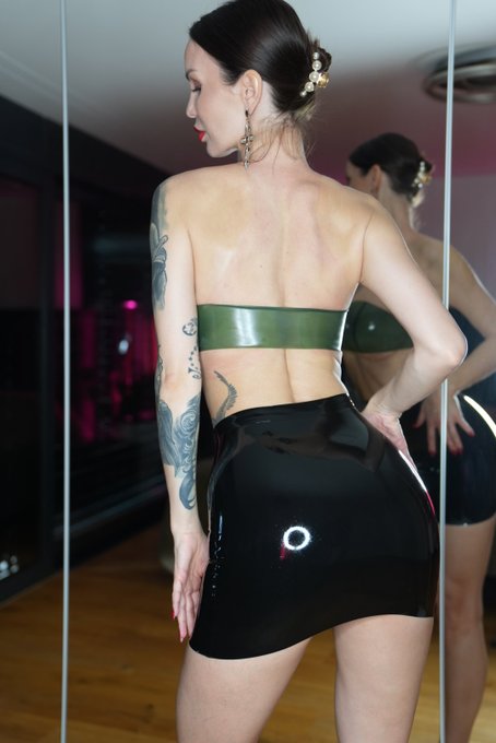 Do you like latex? then you should check the link in my  in my bio ? https://t.co/cLcVqaHrD5