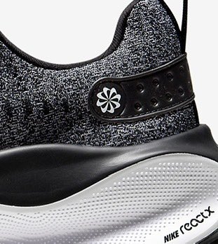 RealWuppi's tweet image. Ich hatte heute die Idee zu einem #Siegesrad. Da merk ich einfach, dass die rechte Marke #Nike schon das fast identische Symbol bei anderen Schuhen hat. 

Ich bin total schockiert! Was kommt als nächstes? Ändern sie den Slogan in 

#NikePower ???