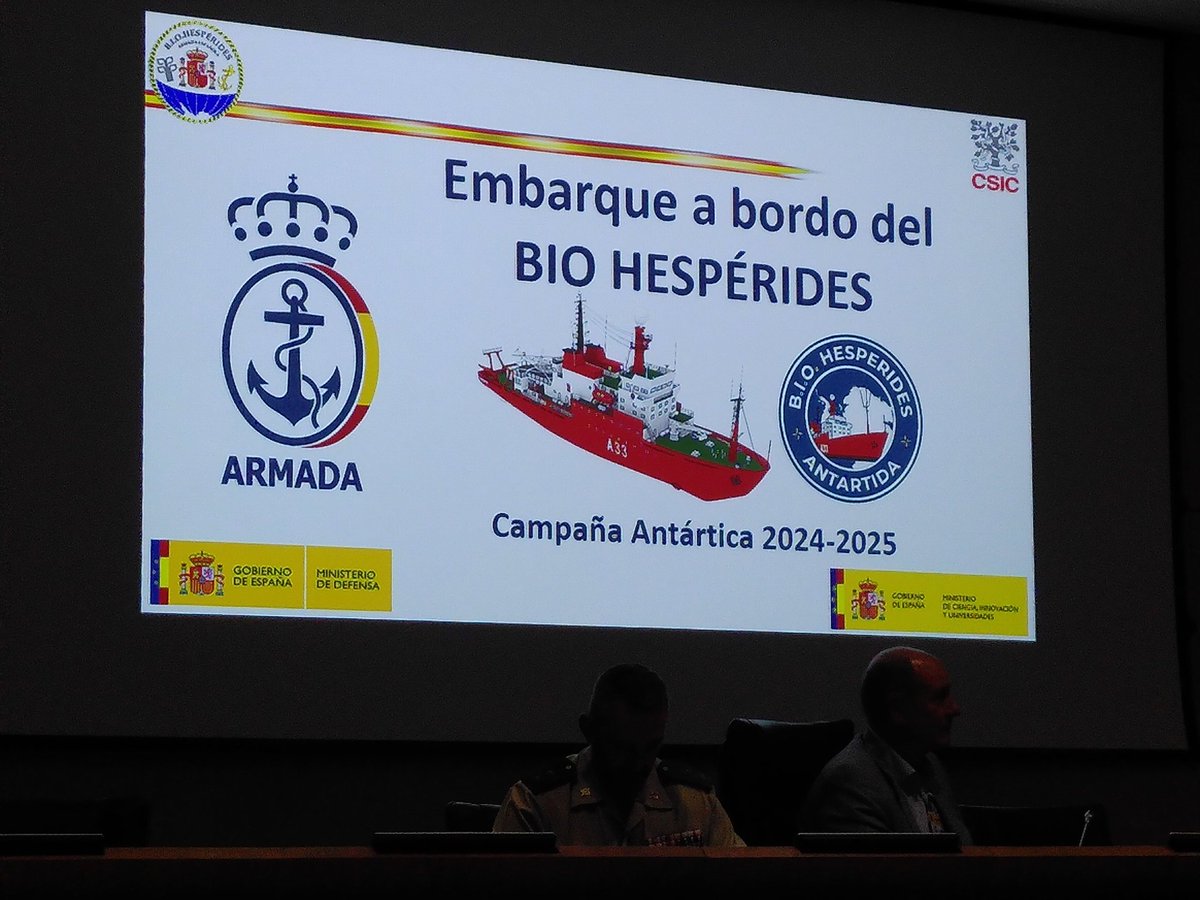putxinelli's tweet photo. Reunió d'inici de la campanya Antàrtica del projecte #CHALLENGE2 farem un gran latitudinal per la Península Antàrtica i estudiarem Impactes sobre la biodiversitat d'invertebrats marins i l'ecosistema. @Conxita_LAB  @MARSmicrobio https://t.co/xdiPQrkvIO