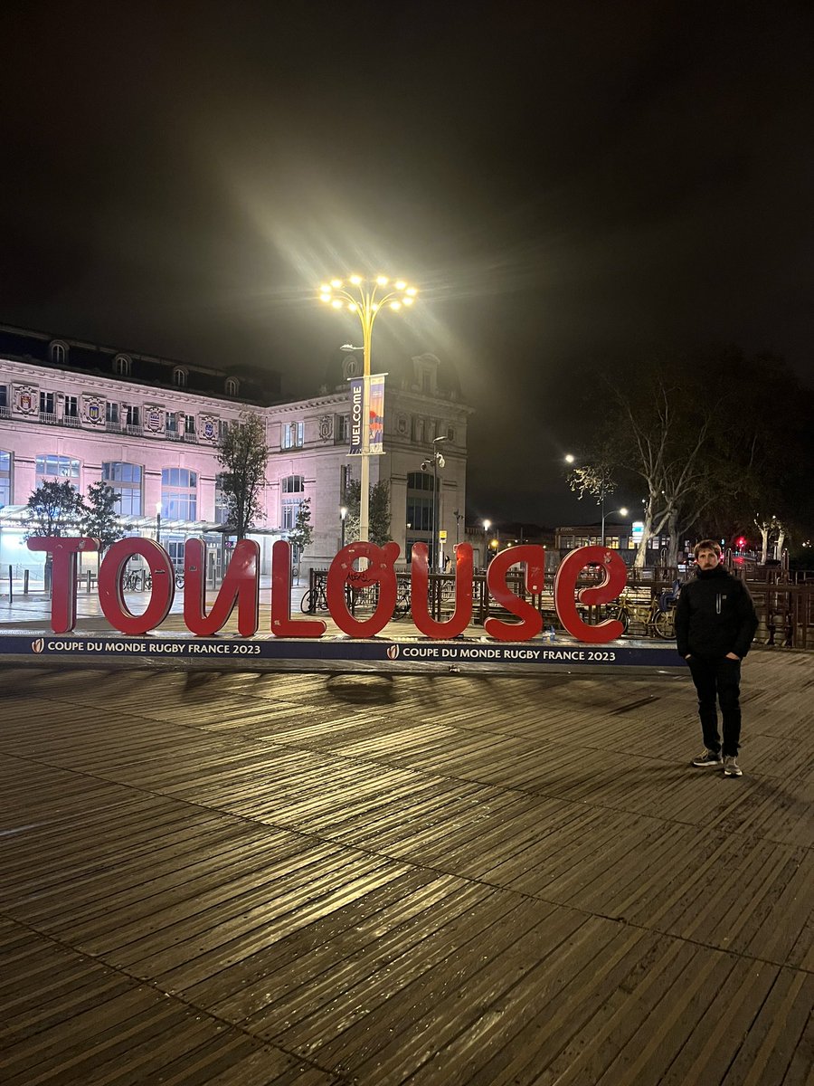 Platanico's tweet photo. "La ciudad Rosa" #Toulouse #Francia 🇫🇷 💒 https://t.co/jD1GCm6SSZ