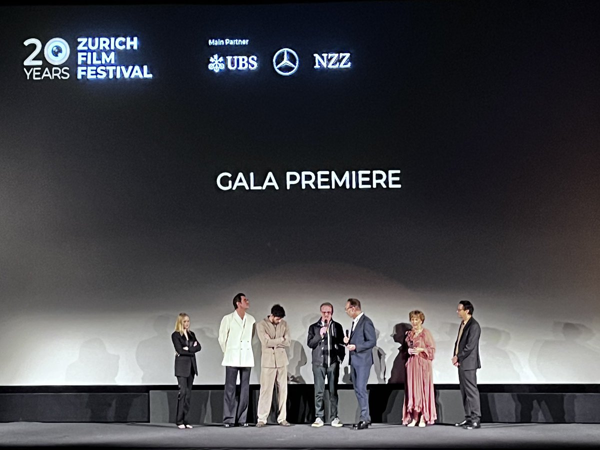Cineforce's tweet photo. Zürich Film Festival: 7/10 for William Tell (2024).
Genau, aus dem verstaubten Reclam Wilhelm Tell wurde ein Apfel-Actioner mit Braveheart vibes. Regisseur Nick Hamm brachte Cast und Crew, inklusive Tell Held Claes Bang. https://t.co/gPKTAc4070