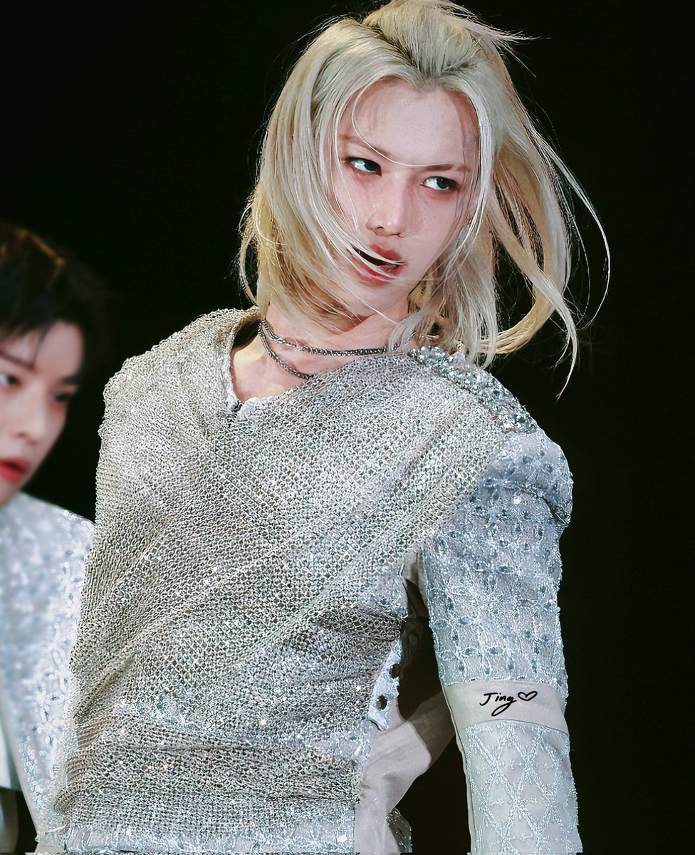 fshicon's tweet photo. felix as yurio ☆
— a thread https://t.co/97yZTlIDbJ