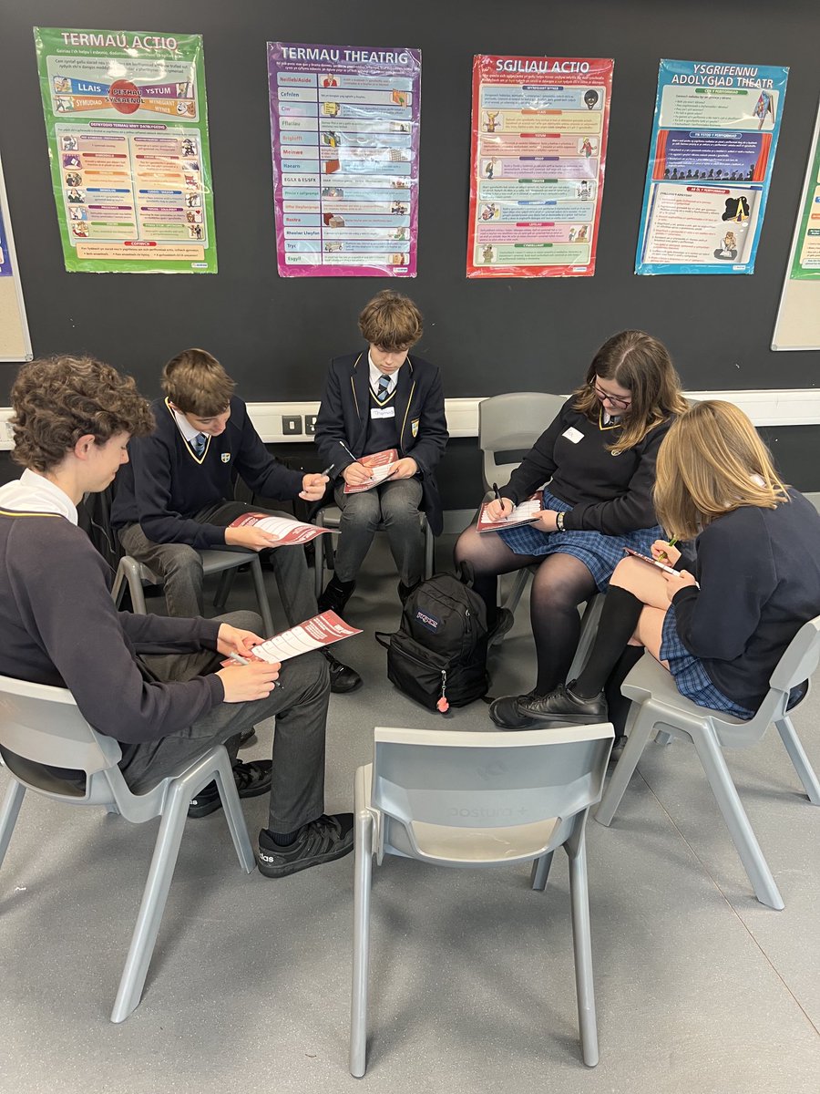 6ed Glan Clwyd (@6edglanclwyd) on Twitter photo Diolch i Anne o Talk the Talk am gynnal y gweithdy Cyfathrebu i Flwyddyn 10 Sylfaen SEREN heddiw. Ymateb ardderchog gan y disgyblion <a href="/talkthetalkUK/">Talk The Talk: Oracy</a> <a href="/YsgolGlanClwyd/">Ysgol Glan Clwyd</a> Diolch i Anne o Talk the Talk am gynnal y gweithdy Cyfathrebu i Flwyddyn 10 Sylfaen SEREN heddiw. Ymateb ardderchog gan y disgyblion <a href="/talkthetalkUK/">Talk The Talk: Oracy</a> <a href="/YsgolGlanClwyd/">Ysgol Glan Clwyd</a>