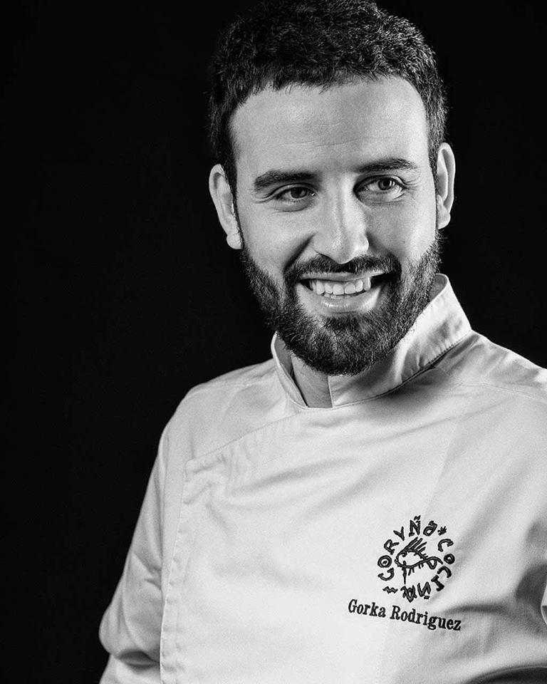 Entrevista al gran Gorka Rodríguez, de la extraordinaria Pulpeira de Melide, en la ciudad de A Coruña
nosolocine.net/entrevista-al-… .<a href="/nosolocine_/">No Sólo Cine</a> <a href="/PulpeiraMelide/">Gorka</a> <a href="/Hgcsirena/">Helen-san</a> <a href="/ionebelarra/">Ione Belarra</a> <a href="/Portocabo/">Portocabo</a> <a href="/Pesca_Corunesas/">Pescaderías Coruñesas</a>