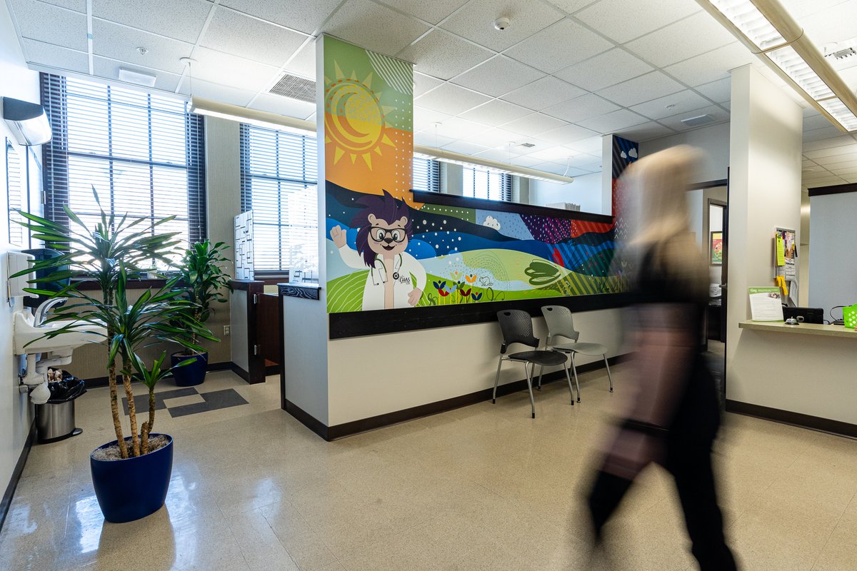 🏫💙 Proud to have School-Based Health Centers (SBHC)! SBHCs provide essential healthcare services right where students need them most. They ensure students stay healthy, happy, and ready to learn. Together, we can create thriving school communities! 🌈✨