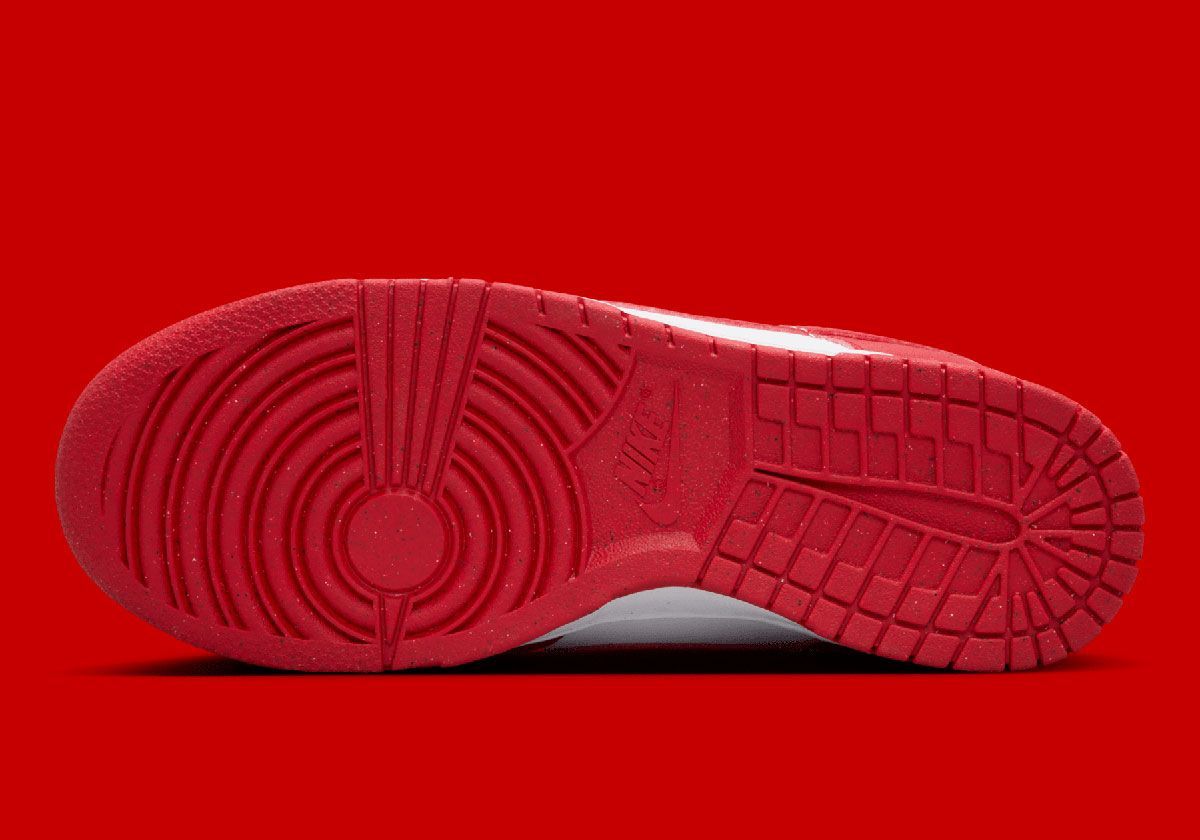 SneakerNews's tweet photo. The Nike Dunk Low "St. John's" is releasing with Next Nature materials for Holiday 2024 ($115) 🏀 🗓️

Full breakdown: https://t.co/EPUBCBAMmn https://t.co/KQKNwh6F4H