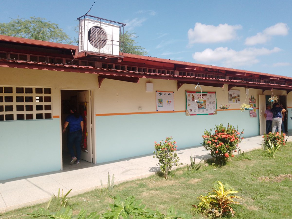 #TransformacionEducativa
Un solo Gobierno Calidad y Bienestar Educativa para los Niños y Niñas de la Patria 🇻🇪.
Entregado totalmente rehabilitado el CEI José Félix Ribas en la Parroquia El Carmen Municipio Bolívar Estado Anzoategui
<a href="/NicolasMaduro/">Nicolás Maduro</a> 
<a href="/HectoRodriguez/">Héctor Rodríguez C.</a> 
<a href="/luismarcanos/">Luis Marcano</a>