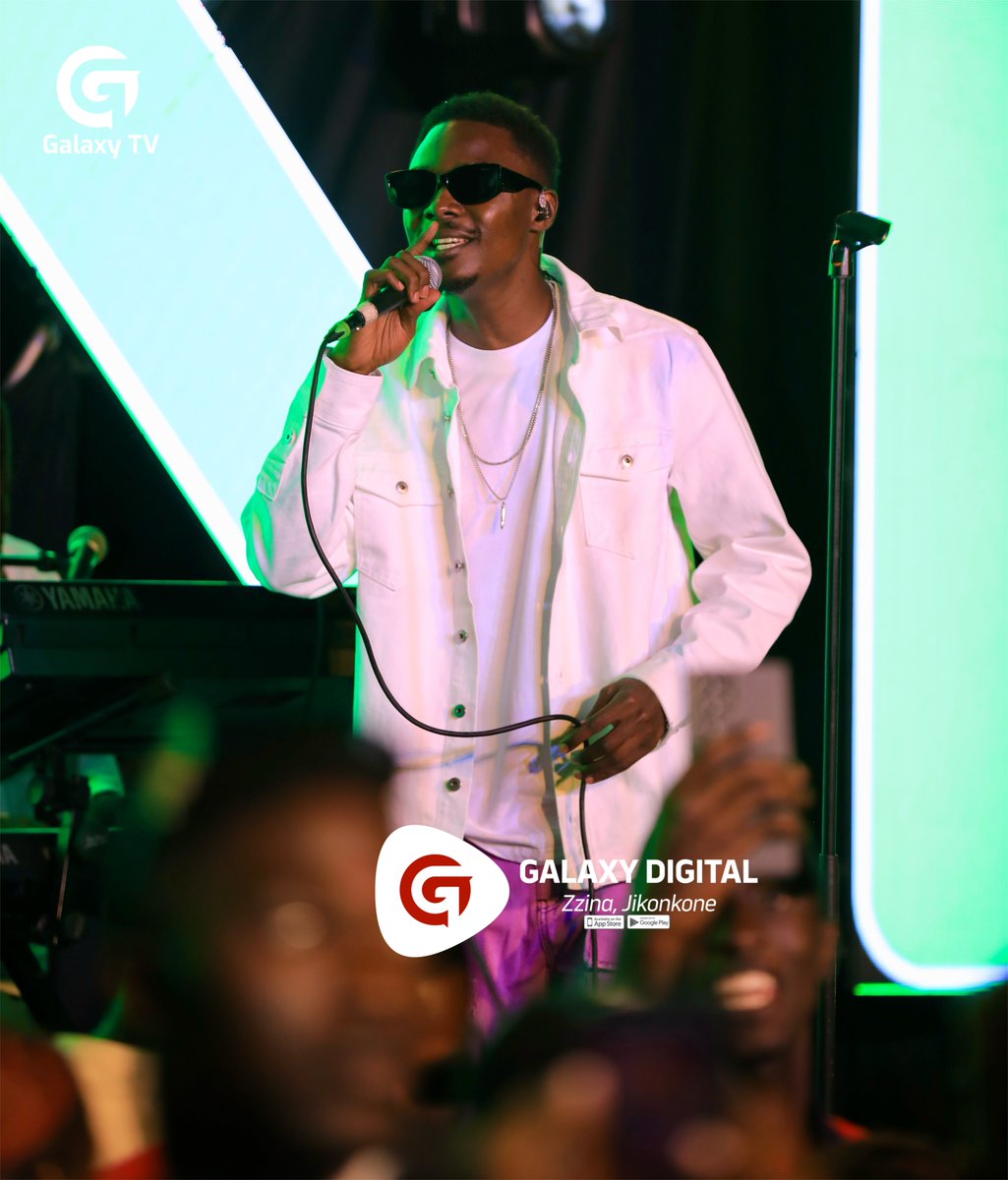GalaxyFMUg's tweet photo. Western Uganda’s biggest musical export, @Ray_G_official is performing live at Kampala’s biggest night party, the #ShadesOfKla at The Villa 

Ain’t no body does it better than him 🙌

#ZzinaLifeStyle https://t.co/lTqNN6sYru