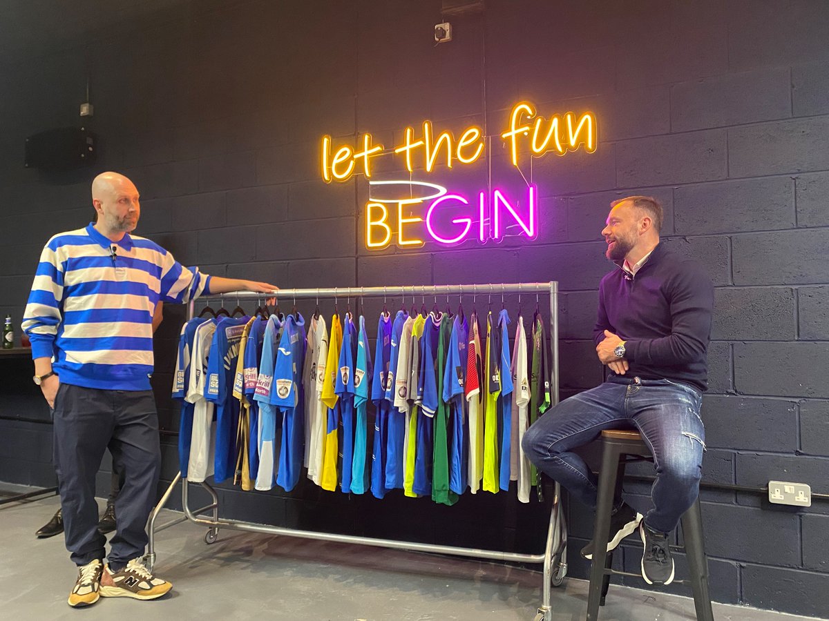 RedHatter3's tweet image. A fabulous evening with @dannylloyd1, some great stories with an absolute County legend and top bloke. Hosted brilliantly by @countyshirts and @SK3TVPod. 29 goals in a season isn’t getting beat anytime soon!