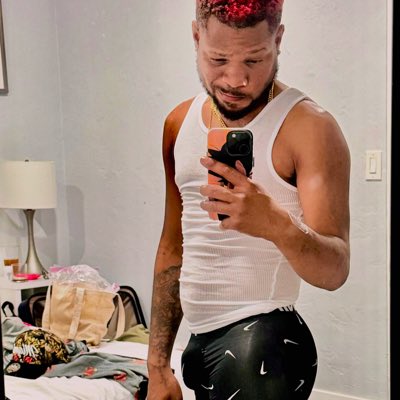 KIINGTWIX's tweet photo. #NewProfilePic https://t.co/cE2MmFZAlY