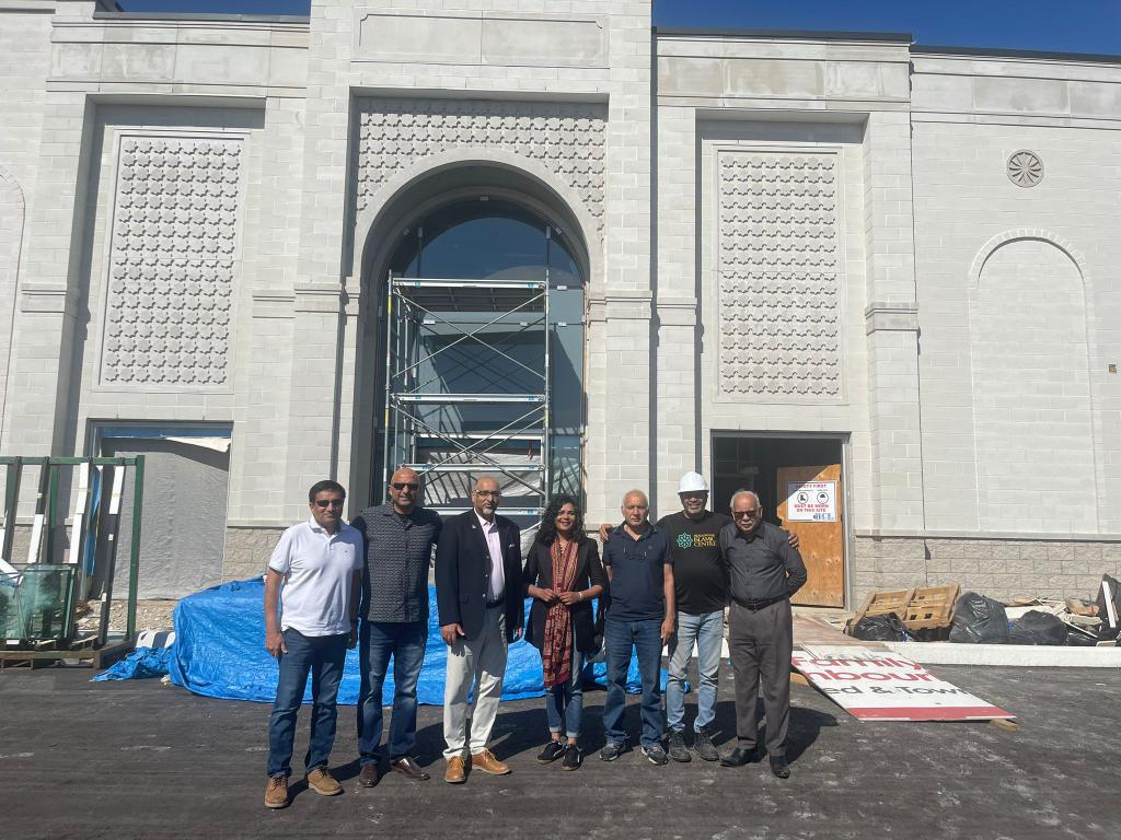 MICIslamicCntr's tweet photo. Thank you @iamIqraKhalid for visiting under construction MIC masjid. https://t.co/xeODGo3RV6