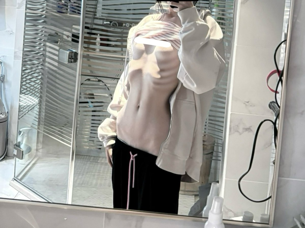 T1arpE's tweet image. 我愛我
#ed