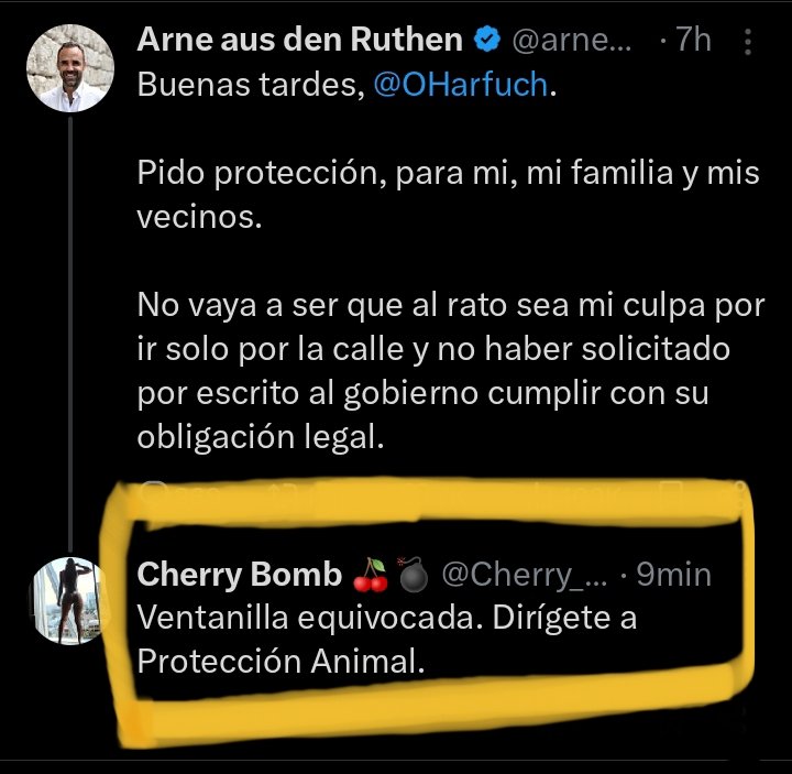 ZuritaCarpio's tweet photo. Le dejaste peor el hocico a #DienteDePerro, @Cherry_Bomb_bom https://t.co/sYz6q9Lor1