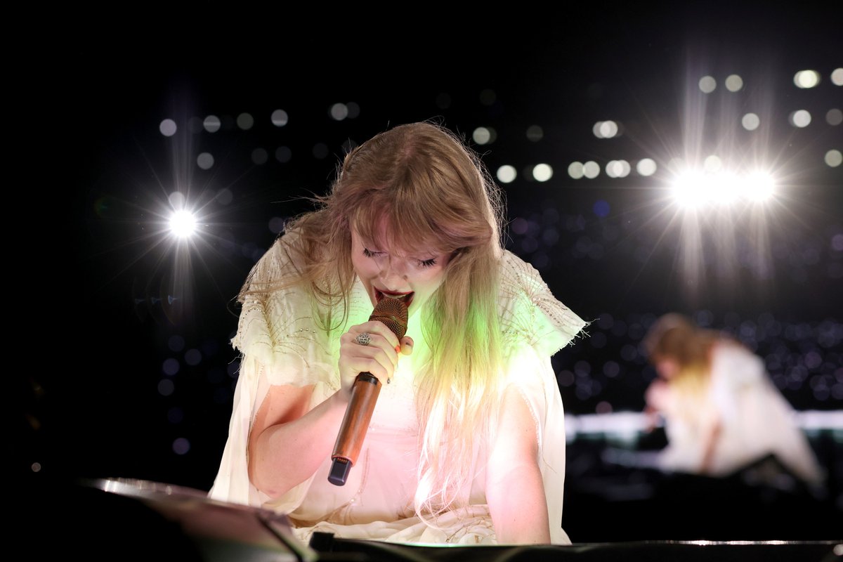 JumpTrailers's tweet photo. Taylor Swift 4K
Nashville, Tennessee

🧵1/13 https://t.co/oihsgpPHWW