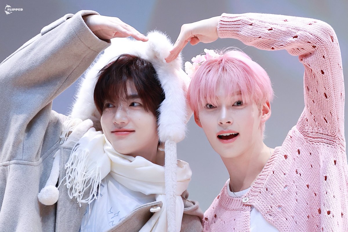 241009 팬싸 HQ

🫶🏻😊💞

#장하오 #ZHANGHAO #章昊 #ジャンハオ
#성한빈 #SUNGHANBIN #成韩彬 #ソンハンビン
#ZB1 #ZEROBASEONE  #제로베이스원