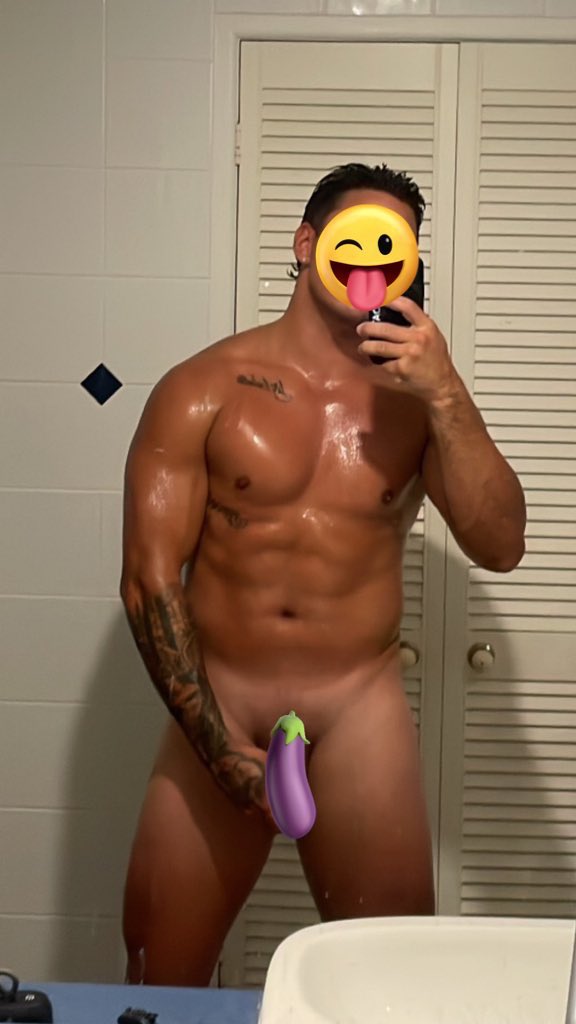 straight.emoji.guy tweet media