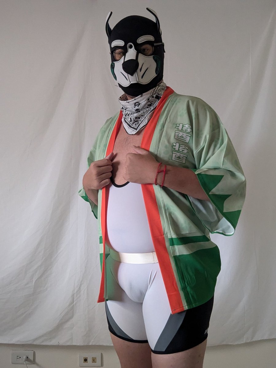 感覺角力不適合戴尾巴~