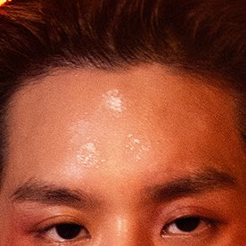 lollypuppyy's tweet photo. อยากรู้ว่างานแต่งในประเทศไทยมีแบบ���ี้มั้ย จากโปสคือใส่เป็นชุดแต่งงานแบบจีน แต่หน้าผากมีเจิมหน้าผากกับพวงมาลัยห้อยคอแบบคนไทย #ซองแดงแต่งผี https://t.co/GFky6ZxaLH