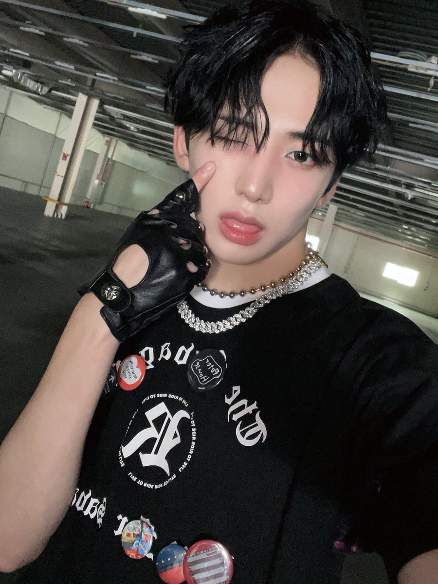 hwasoongie's tweet photo. yg 1 main idol idolan yg 1 idol beneran wkwkw

[#XSD #XikersSelcaDay #RDYSD #RoadySelcaDay #xikers #씨이커 #MINJAE #민재 @xikers_official] https://t.co/HYqr7JghMH
