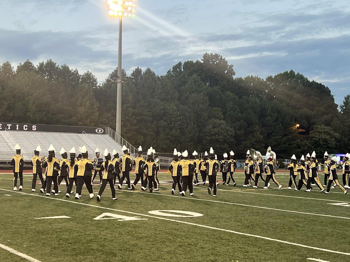 ljswiggins's tweet image. The Area 2 High School Bands were amazing at the HCS Band Showcase!  Both @UGHS_Wolverines  and @MHS_WarHawks entertained the crowd with precision and showmanship! Thank you @PSBWard  and fine arts staff for providing this opportunity for our band scholars to shine!#GameOnHCS