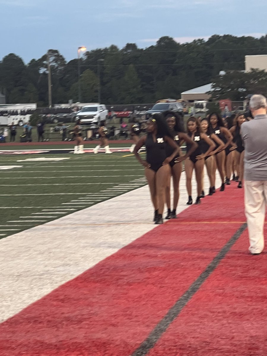 ljswiggins's tweet image. The Area 2 High School Bands were amazing at the HCS Band Showcase!  Both @UGHS_Wolverines  and @MHS_WarHawks entertained the crowd with precision and showmanship! Thank you @PSBWard  and fine arts staff for providing this opportunity for our band scholars to shine!#GameOnHCS