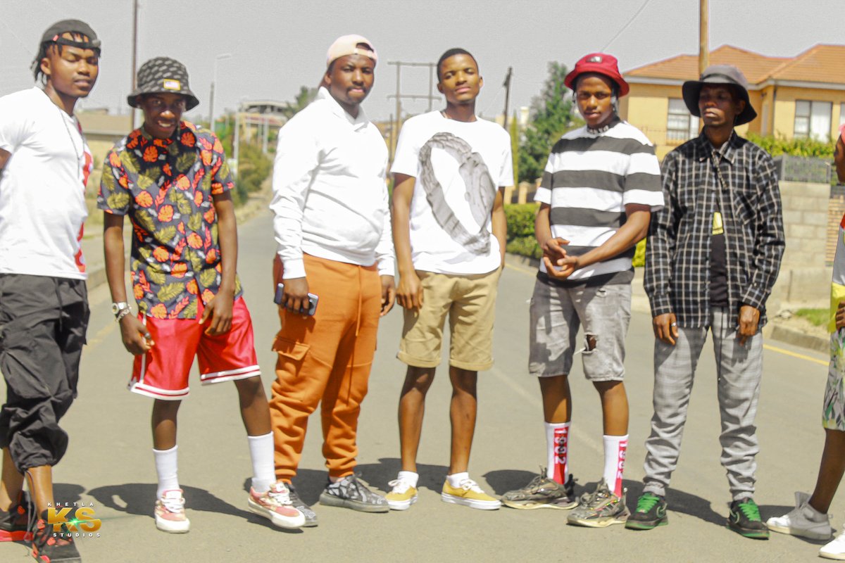 Khetla_Studios's tweet photo. We had such a motivational conversation with my brothers last week on a camp. 

I've learned we can achieve every dreams we desires as long reka ipopang ra iketsang ngata ngoe ra tlohellang pride as Modeling Agency, Artists &amp; Managers https://t.co/bdNQK5EEgH