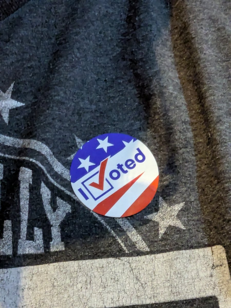 Cronus3166's tweet photo. Almost died two weeks ago when my oxygen dropped to 45-50%. Airlifted to IU Methodist. 

I'm recovering well and was well enough to vote yesterday. I wanted to make @MarkHamill proud of me because he would never give up. 

I voted. You can too. 

#VoteBlue2024ProtectWomensRights https://t.co/JXhIMAO4E8