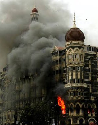 thehawkeyex's tweet photo. Ratan Tata ensured that 26/11 Taj Hotel victims were honoured and the families were paid their salaries. Tata also facilitated children of his late employees got good education.

This is when Taj Hotel incurred loss of ₹400cr due the attack.

R.I.P. Ratan Tata💐 https://t.co/Knf8lkTc9s