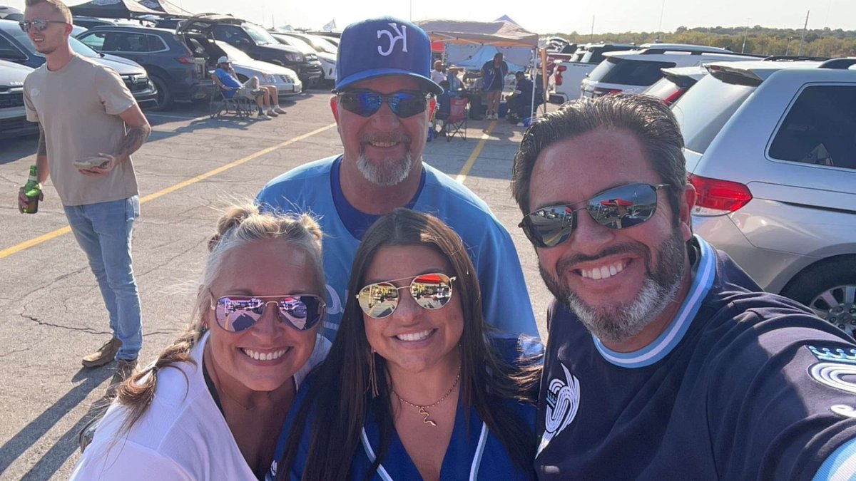 Future_Mrs_A1's tweet photo. Post season baseball baby! @Royals https://t.co/whKRa7UsaU