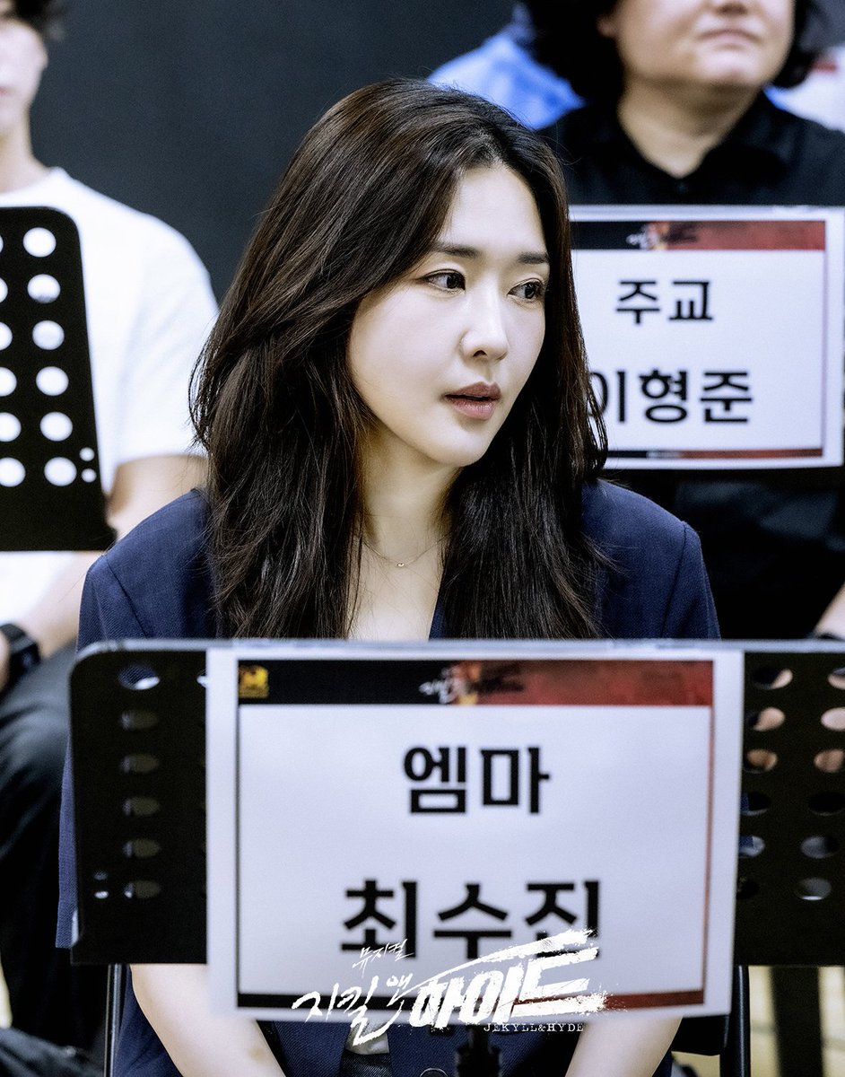 od_musical's tweet photo. #뮤지컬 #지킬앤하이드

20주년 기념 공연을 향한
기대와 설렘이 가득한 첫만남의 순간 

열정 넘치는 상견례 현장을 공개합니다!

지금 이 순간, 끝나지 않는 신화

2024.11.29 ~ 2025.05.18
#블루스퀘어신한카드홀 https://t.co/l1BCup1Hlk