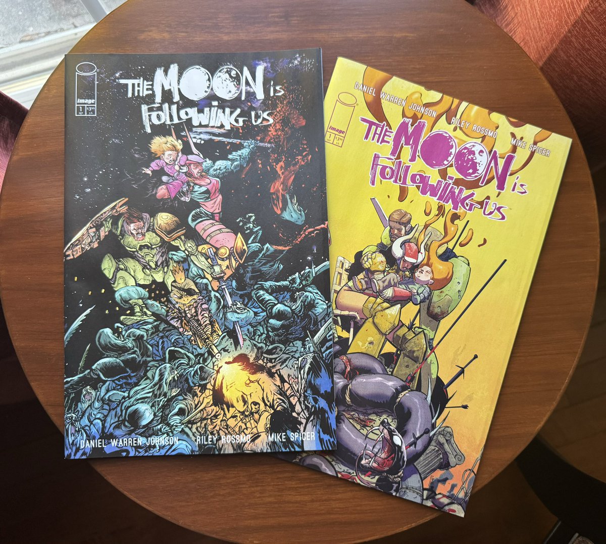 #TheMoonisFollowingUs by #DanielWarrenJohnson and #RileyRossmo was incredible. The different world that Rossmo that created coupled with wonderful story and the depth of the characters by DWJ made this such a strong start. This is already one of my favorite books. #imagecomics