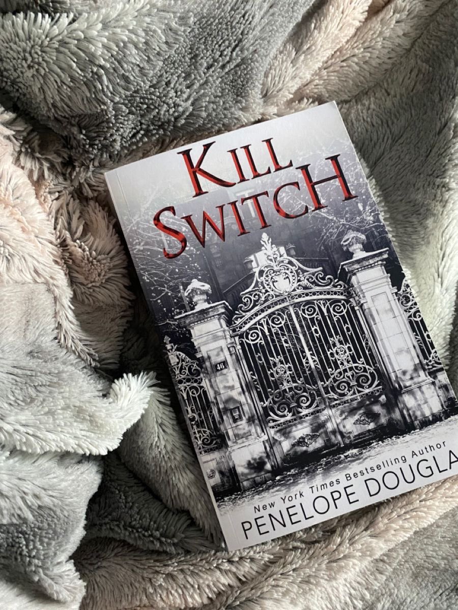 wldflowerbooks's tweet photo. cr: kill switch penelope douglas
    - book3 of #devilsnightseries https://t.co/X2WL0R6Qso