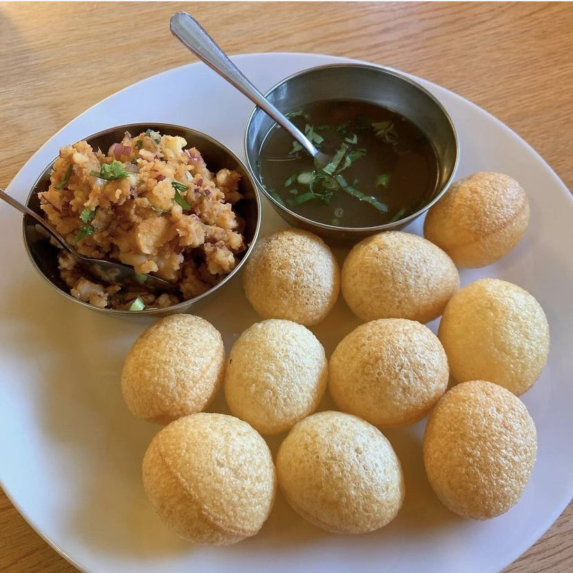 napndab's tweet photo. え！町田なのに？ネパール餃子酒場そるてぃ (町田)

ダルバートマトン
パニプリ

「とてもいい塩梅🌶️」

#ダルバート #dalbhat #ネパール料理 #nepalifood #パニプリ #panipuri https://t.co/PVTTo5jzDk
