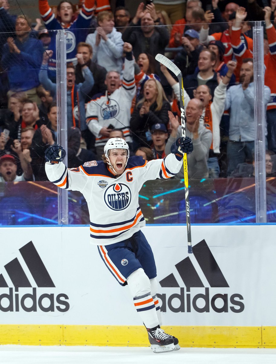 ¿Les gusta apostar en NHL 🏒? 

Tengo una apuesta para hoy, ¿la van a querer? +100❤️ y es toda suya 🎁.

Ya saben que venimos cobrando todo 😈.