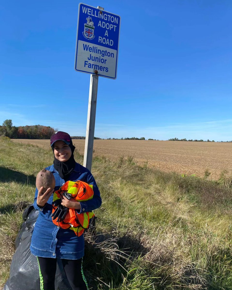 Road side cleaning last Saturday with friends and family we had a good time👌🏻 
#wellington #juniorfarmers #jf #proudjfer #roadcleanup #roadcleaning