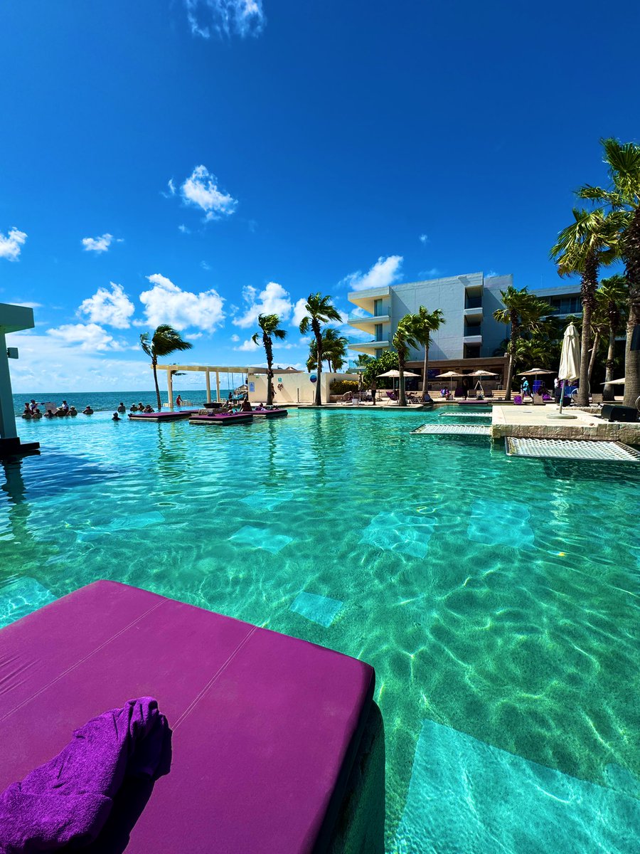 TheKenFolk's tweet image. Need another vacation 🏝️