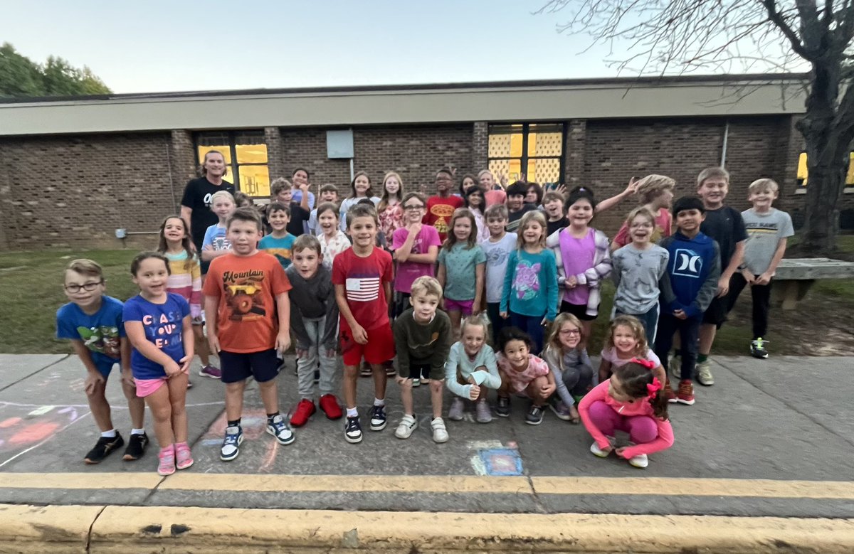 ReztheCoach's tweet photo. CHES Cardio Club has grown!! Love seeing these students achieve greatness! @CloverHillES https://t.co/nSJeRw2BNR