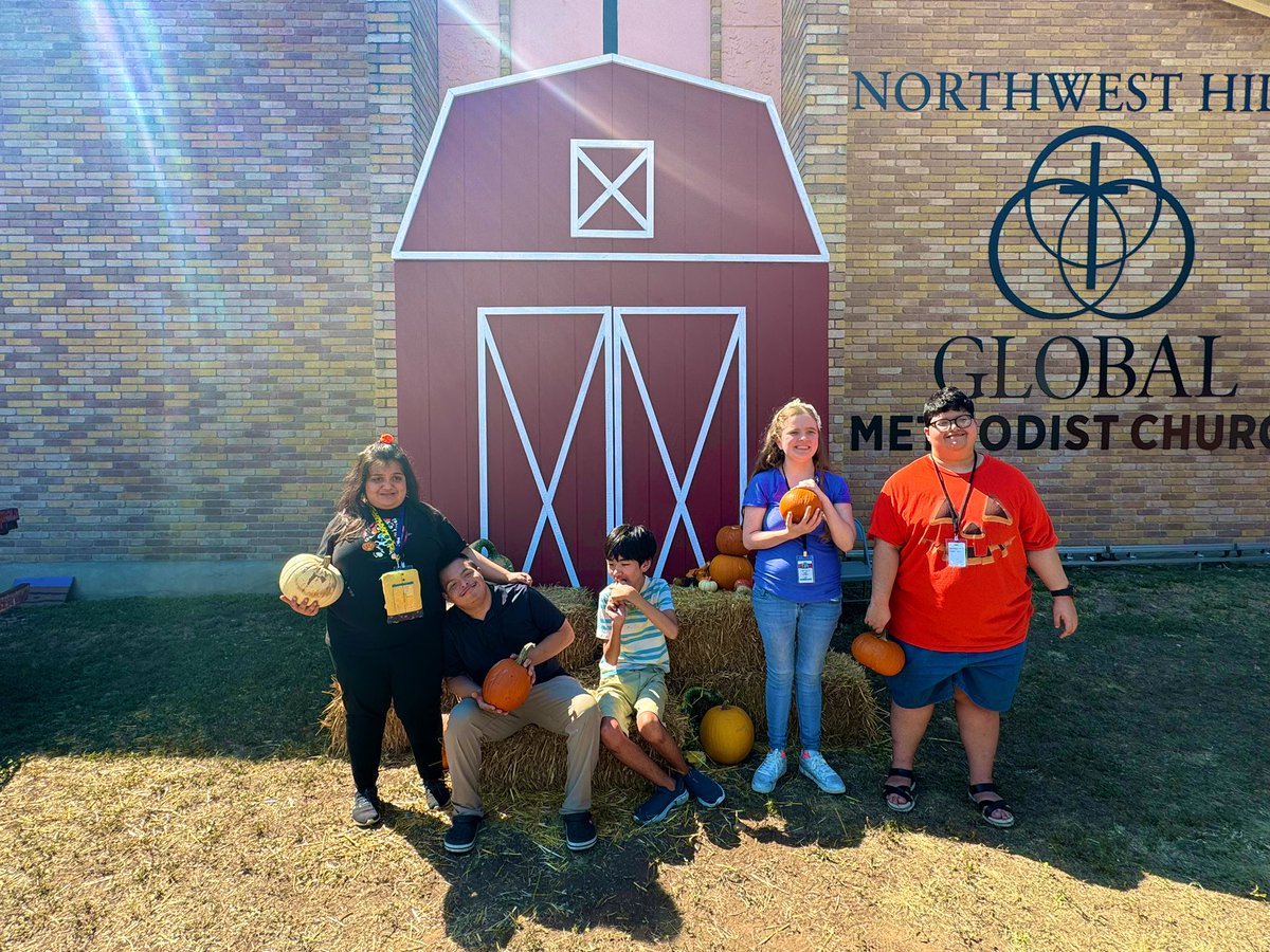 Fiona Hoffman (@reddix_ph2) on Twitter photo A PERFECT day for a trip to the pumpkin patch! We had a blast picking out pumpkins and stopping for a few photo ops of course! 📸💁🏼♀️ <a href="/NISDReddix/">Nellie Reddix Center</a> A PERFECT day for a trip to the pumpkin patch! We had a blast picking out pumpkins and stopping for a few photo ops of course! 📸💁🏼♀️ <a href="/NISDReddix/">Nellie Reddix Center</a>