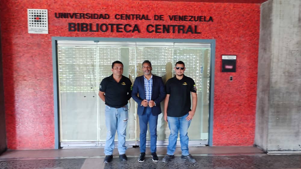 #Hoy La Dirección de Documentación e Información recibe de la mano de nuestros amigos de CANGUROVE en calidad de donación un TV con base rodante. Este TV permitirá proyectar los productos y servicios de nuestra #bibliotecacentralucv
#DDIUCV #cangurovenezuela #cangurove