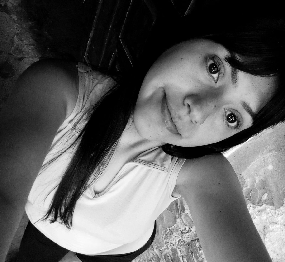 desaparecidaorg's tweet photo. Luisana Victoria Miño tiene 15 años, desapareció el 9/10 en Resistencia, provincia del Chaco. Es delgada, altura 1,40. Vestía uniforme escolar Escuela ENS 45, jean azul y zapatillas tipo botita blanca. Por favor compartir y avisar #Urgente ☎️3624385646 o 911

#Resistencia #Chaco https://t.co/QiFq4E4qCH